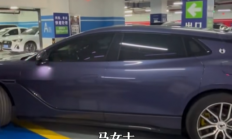 2女子在山姆停车场人肉占车位 比亚迪腾势车主用自动泊车反击