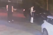 6人开奔驰轿车吃饭370元逃单 细心网友：还超载了