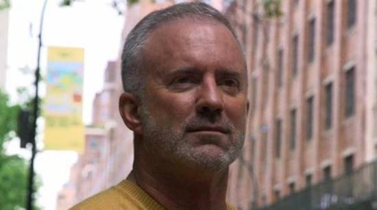 美63岁男子照片被盗数百女性被骗引热议 成恋爱杀猪盘男主